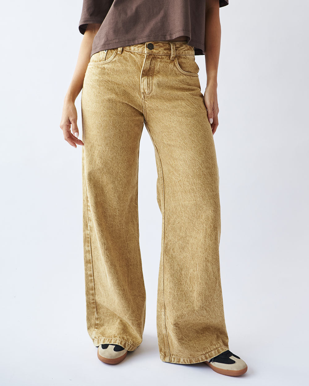 SAND JEANS