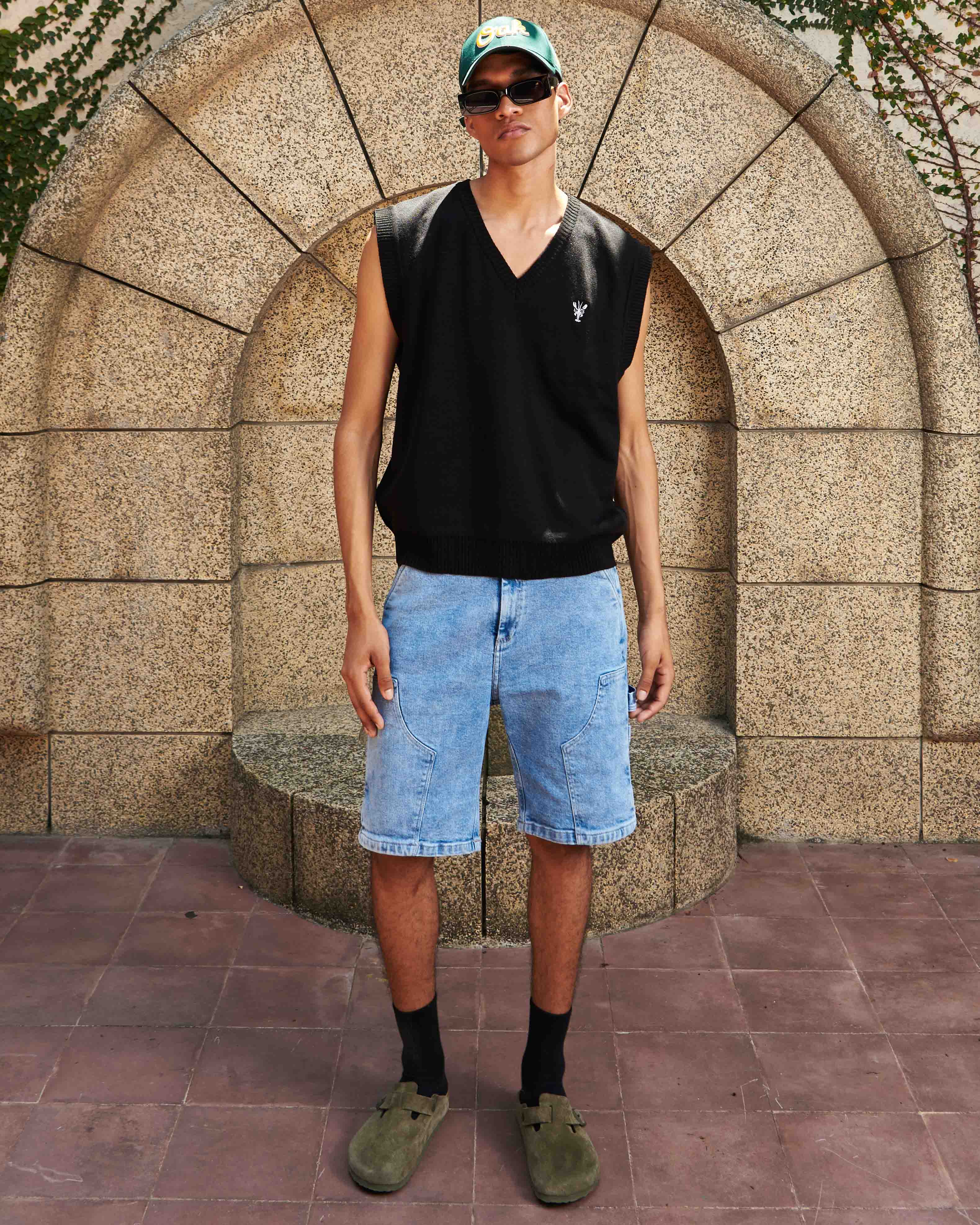LOBSTER VEST