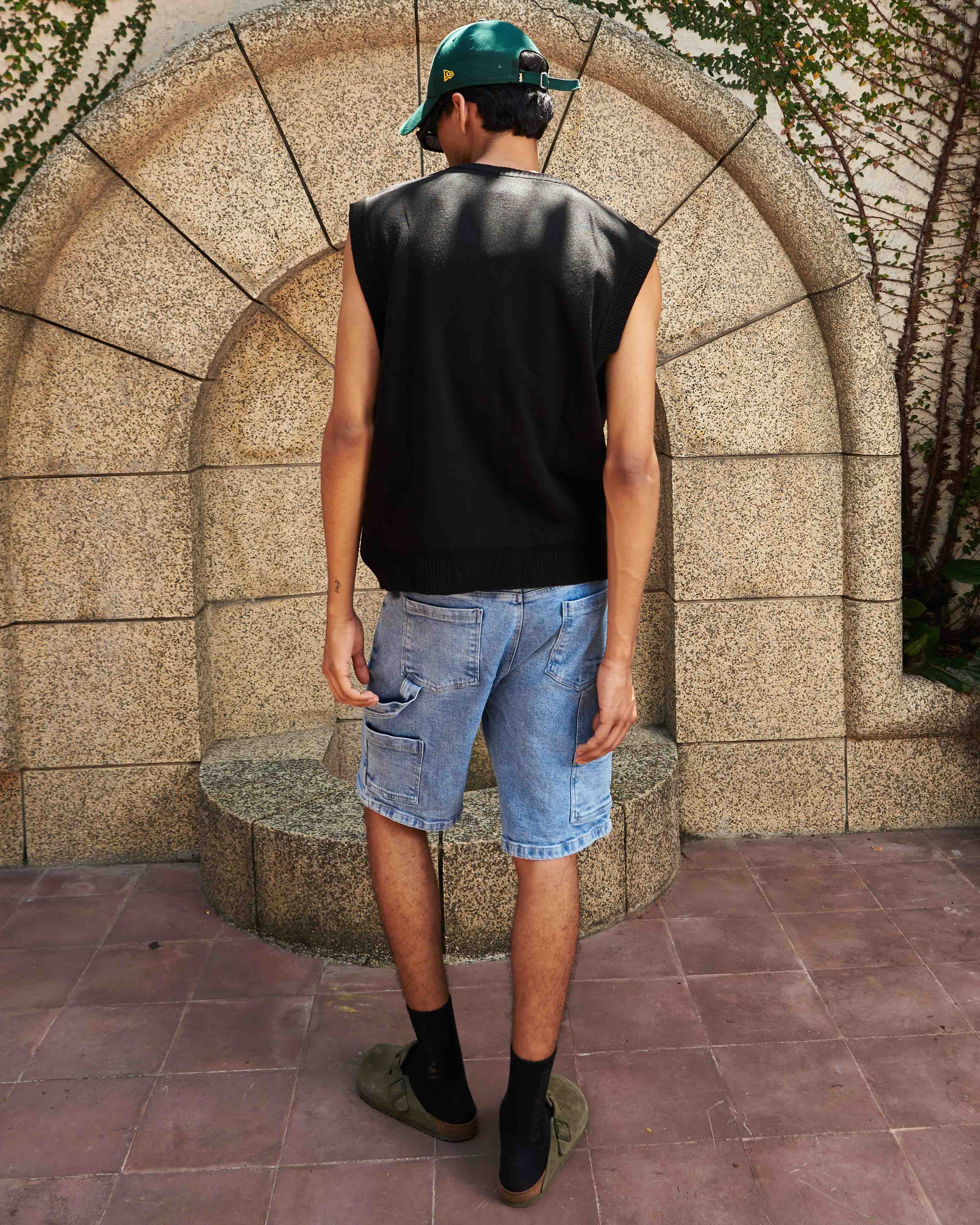 LOBSTER VEST
