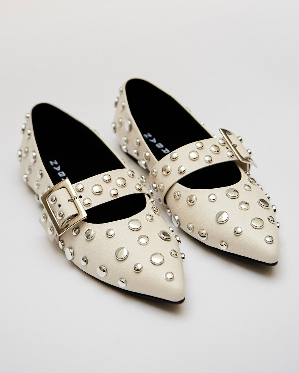 POINTER FLATS WHITE