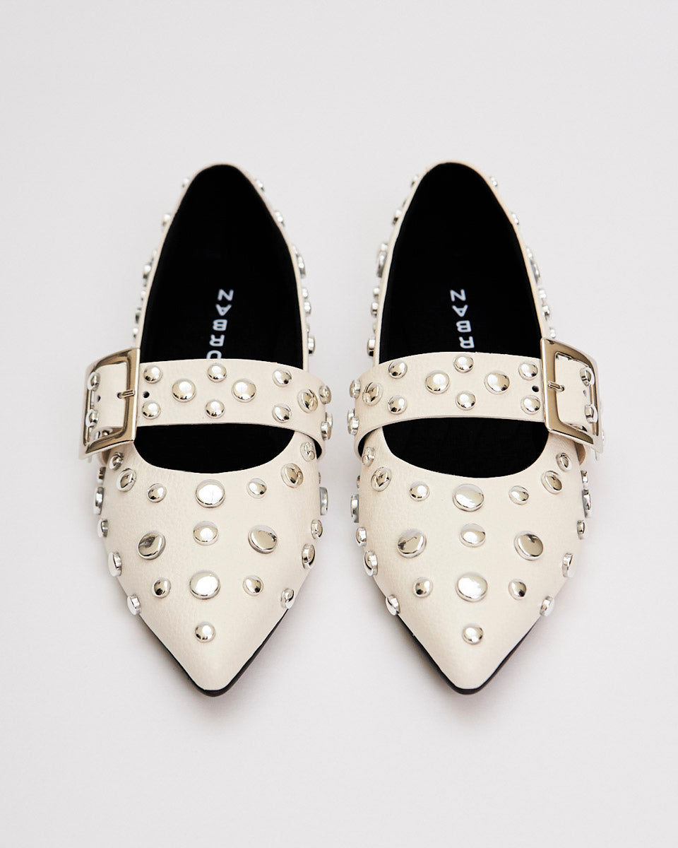 POINTER FLATS WHITE