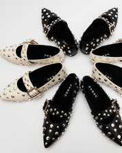 POINTER FLATS WHITE