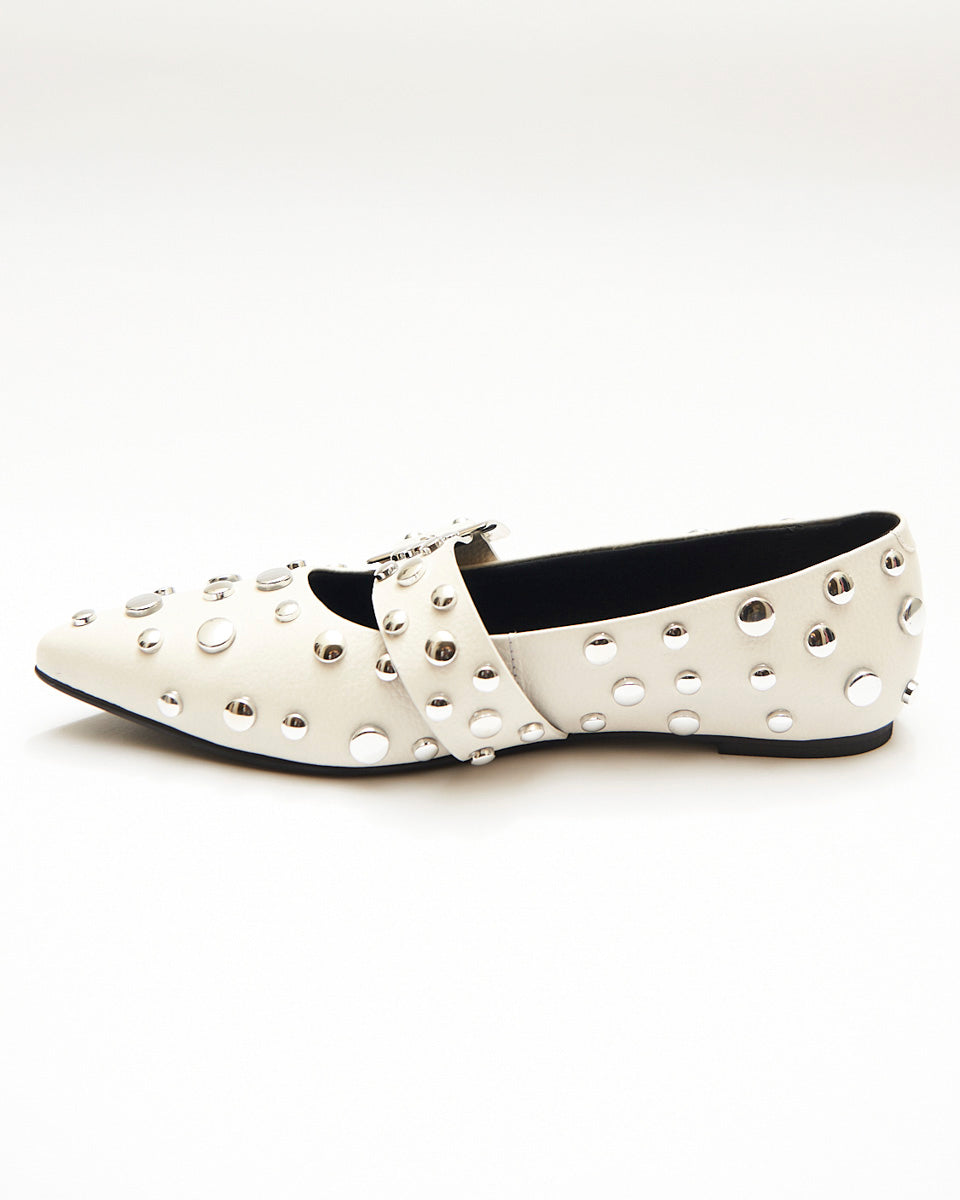 POINTER FLATS WHITE
