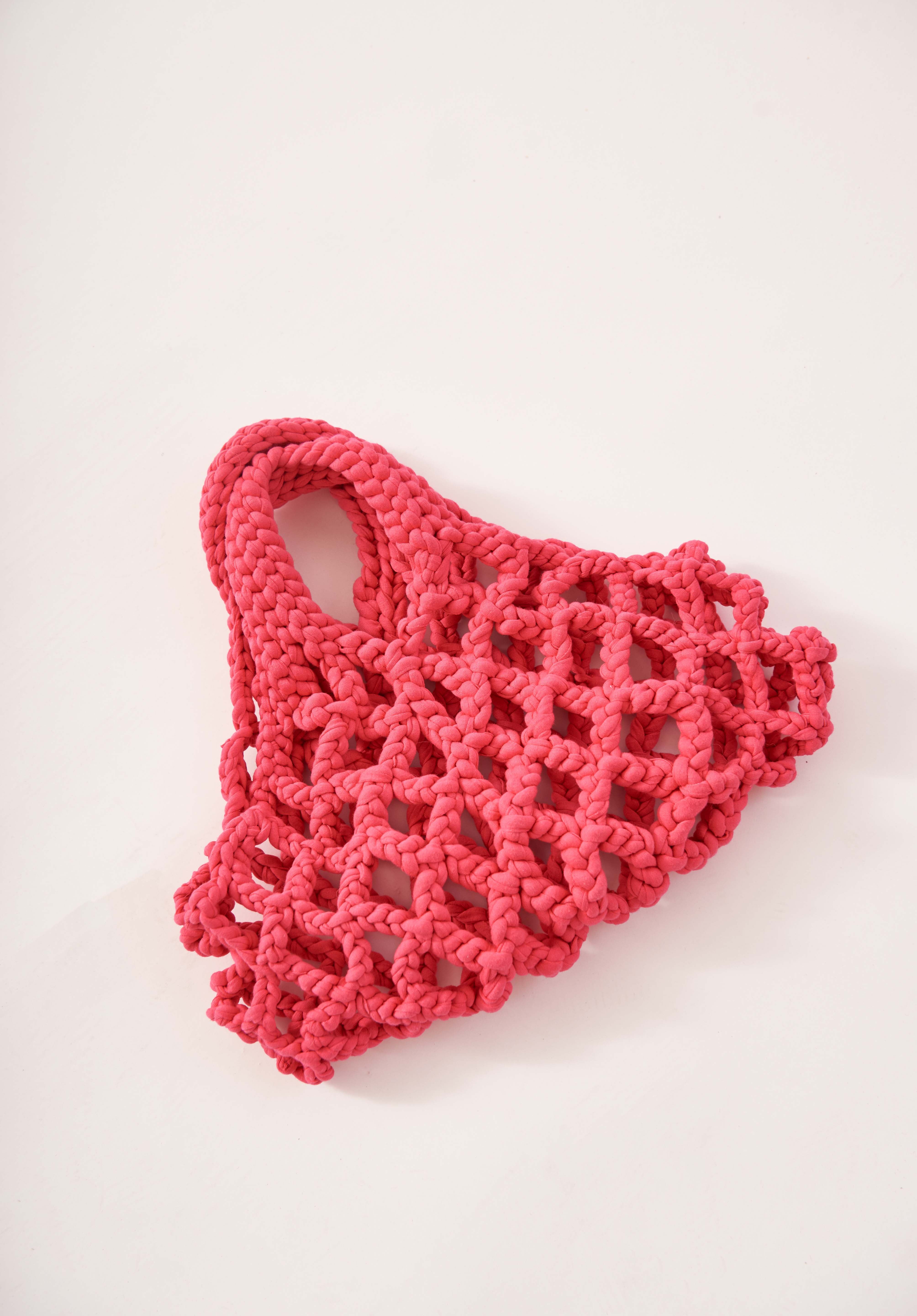 FUCSIA MACRAME BAG