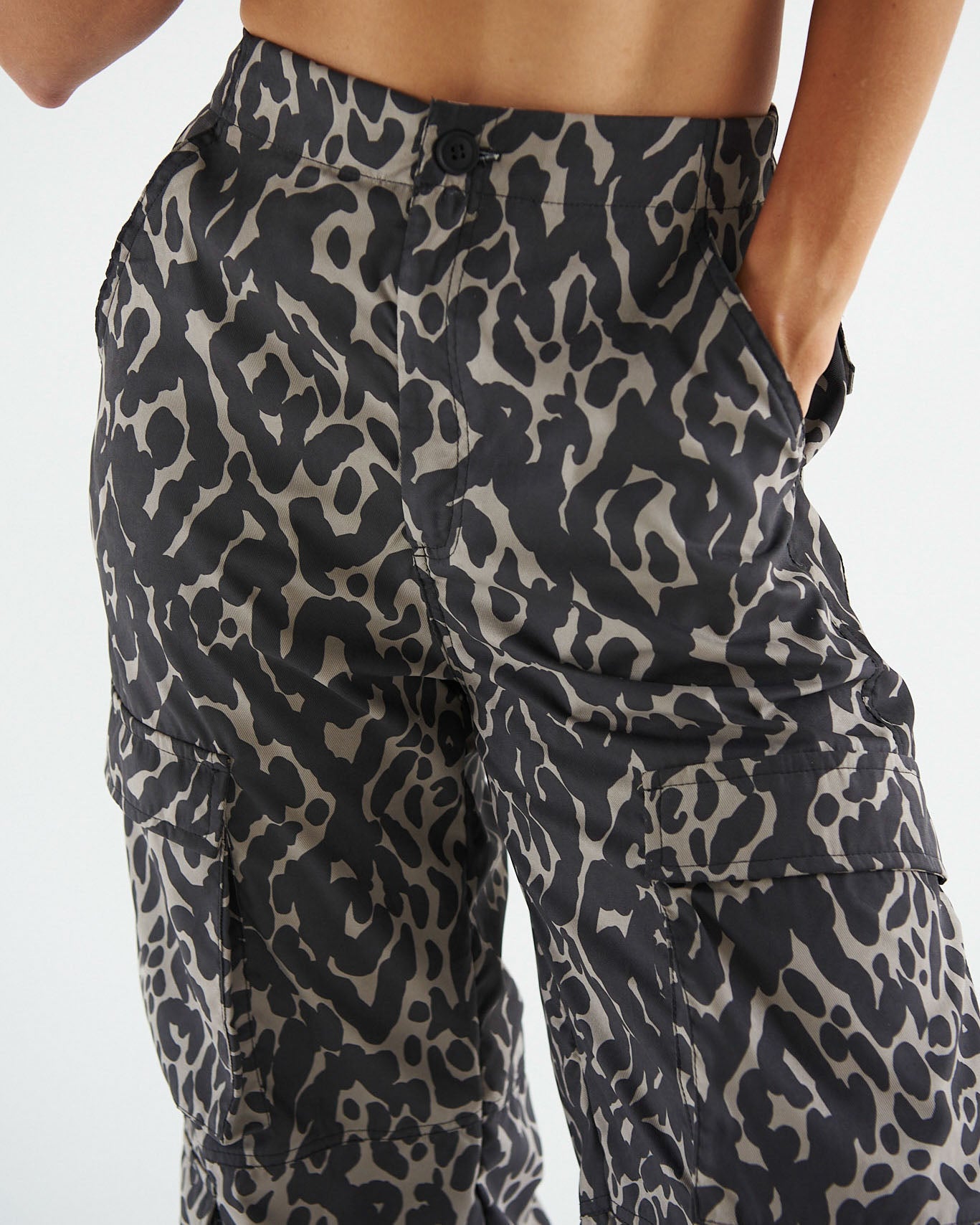 PANTS WOMEN – Global - Urban Rock