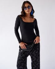 urban-rock-boat-body-black-square-neck-front-view
