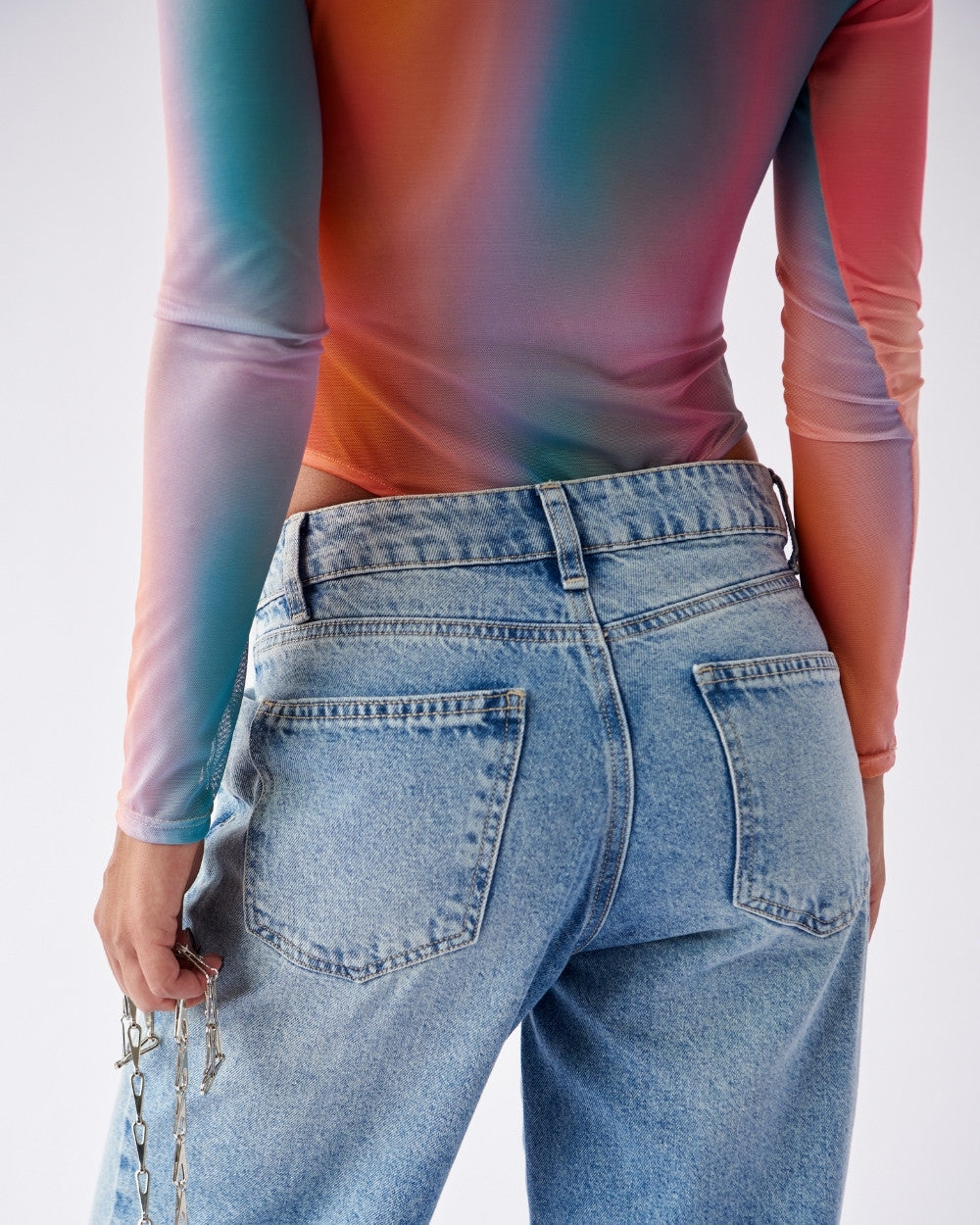 urban-rock-melted-body-transparent-mesh-back-view
