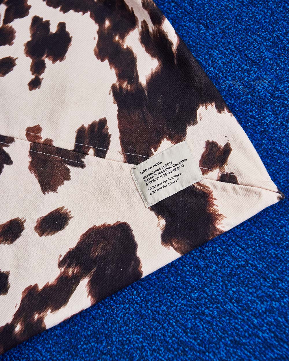 urban-rock-moo-everyday-drill-tote
